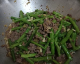 Foto langkah ke 3 dari resep Ca Buncis Daging Sapi Giling.