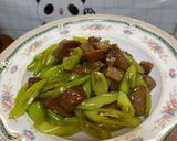 รูปขั้นตอนการทำที่ 3 ของ ผัดพริกหยวกใส่หมูสามชั้นเจ