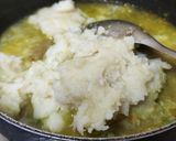 A picture of step 4 of Green Paubhaji / Seasonal Hariyali Pau Bhaji.