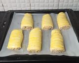 A picture of step 18 of Mini chicken bread.