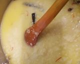 A picture of step 3 of Sweet rice with semolina.