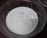 Foto del paso 2 de la receta: Copa doble mousse sobre base de galletas