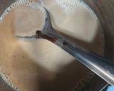 A picture of step 3 of Caramel hot coffee chocolate with cream.