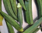 A picture of step 1 of Bhindi Masala.