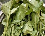 A picture of step 1 of Palak paneer.