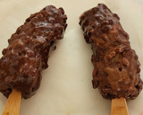 Foto del paso 5 de la receta: Polos de plátano y chocolate crocante