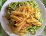 Foto del paso 6 de la receta: Tallarín verde con papas fritas