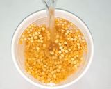A picture of step 1 of Crispy Chana Dal Namkeen.