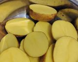 ,,Grillowane ziemniaki z serkiem wiejskim i szczypiorkiem,, krok przepisu 1 zdjęcie