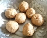 A picture of step 8 of Undampori (wheat bonda).