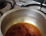 A picture of step 2 of Sabut pyaj ki sabji.
