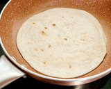 Foto del paso 2 de la receta: Postres con queso fresco en tortita