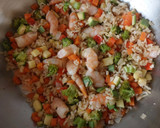 Foto del paso 3 de la receta: Arroz frito integral con camarones