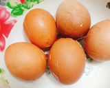 Hình bước làm 1 của món Trứng hoa