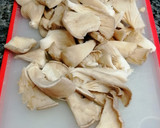 Foto del paso 1 de la receta: Escalopines con salsa de setas