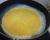 รูปขั้นตอนการทำที่ 2 ของ ข้าวคลุกน้ำพริกกะปิห่อไข่🍛🌮
