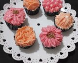 Foto langkah ke 3 dari resep Cupcake Kukus Bunga.