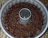 Foto langkah ke 8 dari resep Bolu Karamel Sarang Semut.