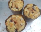 Foto langkah ke 6 dari resep Coffee Muffin with Crumble.