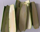 A picture of step 1 of Baked Stuffed Zucchini.