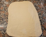 Foto del paso 3 de la receta: Pan casero, relleno de jamón y queso 🙃