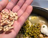 Foto del paso 6 de la receta: Merluza en salsa verde con frutos secos