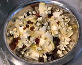 Une image de l'étape 6 de Salade de jeunes endives aux raisins et fourme d ambert.