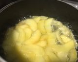 A picture of step 3 of Homemade Apple Jelly.