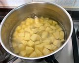 Une image de l'étape 4 de Purée de pommes de terre rouges et lentilles corail.