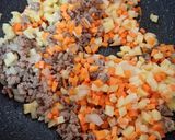 Foto langkah ke 4 dari resep Arem-arem Daging Sayur.