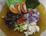 Foto langkah ke 2 dari resep Tum_Jamur Kuping & Telur Omega.