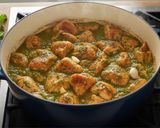 Foto del paso 5 de la receta Pollo en salsa verde con almendras