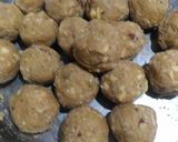 गोंद के लड्डू (Gond ke laddu recipe in Hindi) रेसिपी चरण 5 फोटो
