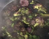A picture of step 1 of Broccoli, chilli and garlic pasta.