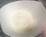 A picture of step 1 of Kanda batata puri.