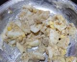 A picture of step 2 of Egg sandwich.