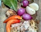Foto langkah ke 4 dari resep Tumis daun bawang merah.