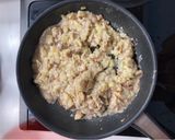 Foto del paso 6 de la receta: Bacalao y patatas con salsa de coco, setas y frutos secos