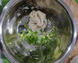 Foto langkah ke 2 dari resep Pangsit Bawang (left over).
