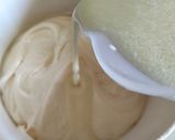 Foto langkah ke 3 dari resep Bolu kukus tiramisu.