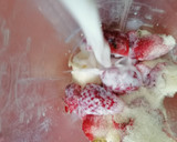 Foto del paso 4 de la receta: Smoothie de fresa con plátano con yogurt y puding de fresa