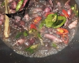 Foto langkah ke 2 dari resep Cumi Masak Hitam.