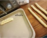 Foto langkah ke 4 dari resep Jalapeno Cheddar Cheese Braid Bread.
