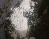 A picture of step 2 of Saag,makka ki roti.