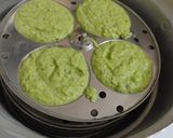 A picture of step 5 of Green Peas idli.