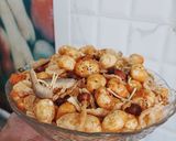 A picture of step 4 of Mix Makhana namkeen.
