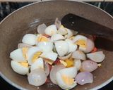 A picture of step 4 of Boiled egg fry.