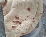 A picture of step 4 of Roti.