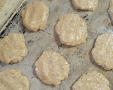 Foto del paso 3 de la receta: Galletitas de avena y miel
