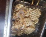 A picture of step 3 of Loaded Waffle Fries (w/meats, beans, chz, jalepeno, sour cream).